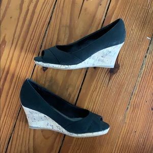 Lifestride comfy cord wedges, sz 6!